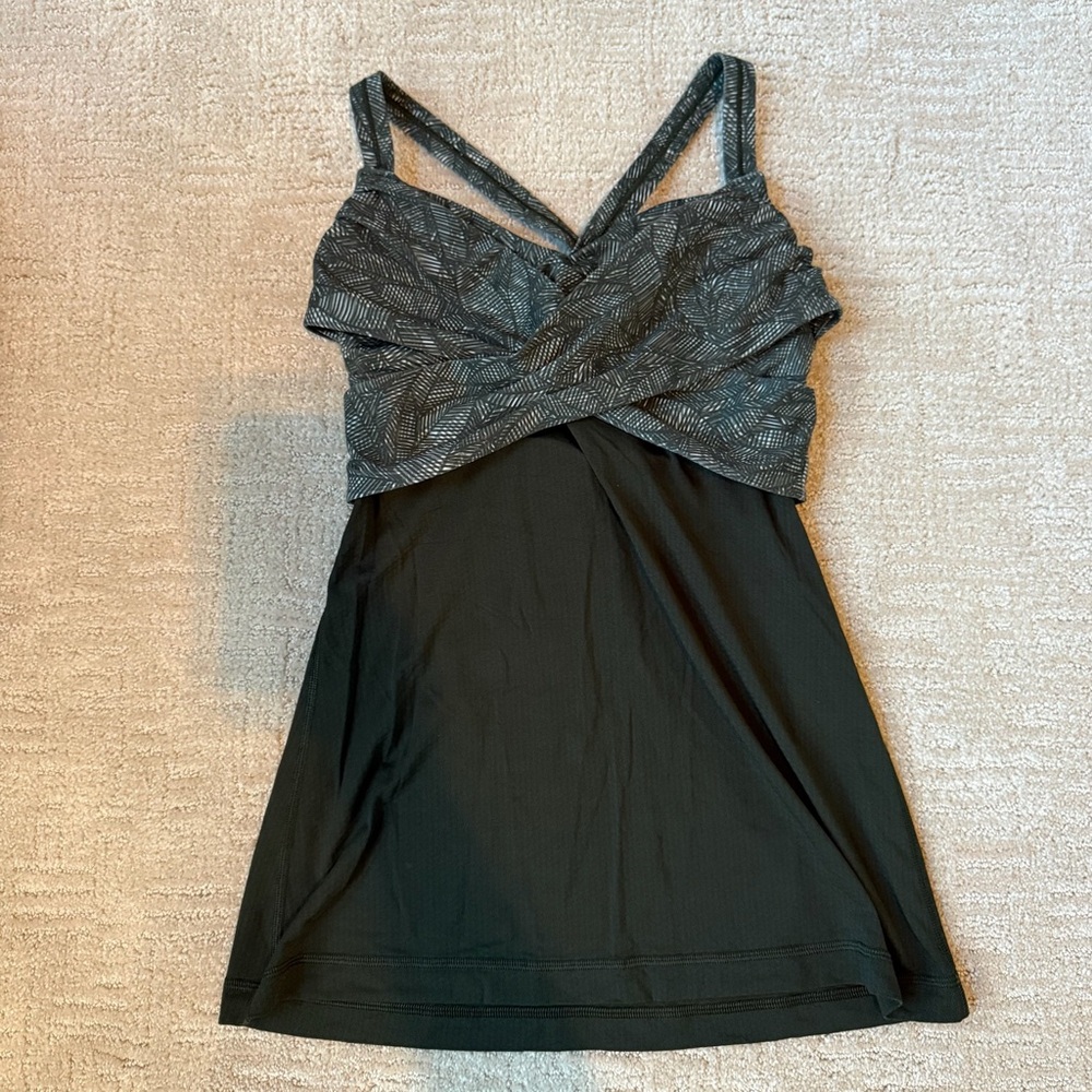 Green lululemon tank